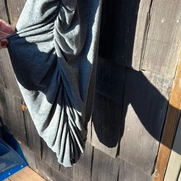 Athleta Spirts Dress Razor back, built in Bra, ruched bottom, figure flattering. - Picture 5 of 9